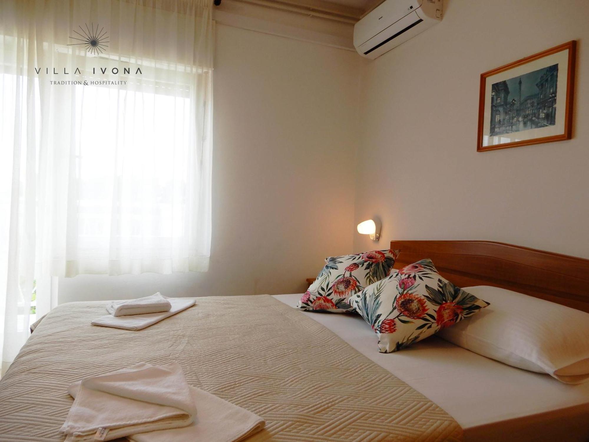 Bed And Breakfast Ivona Baška Voda Rum bild